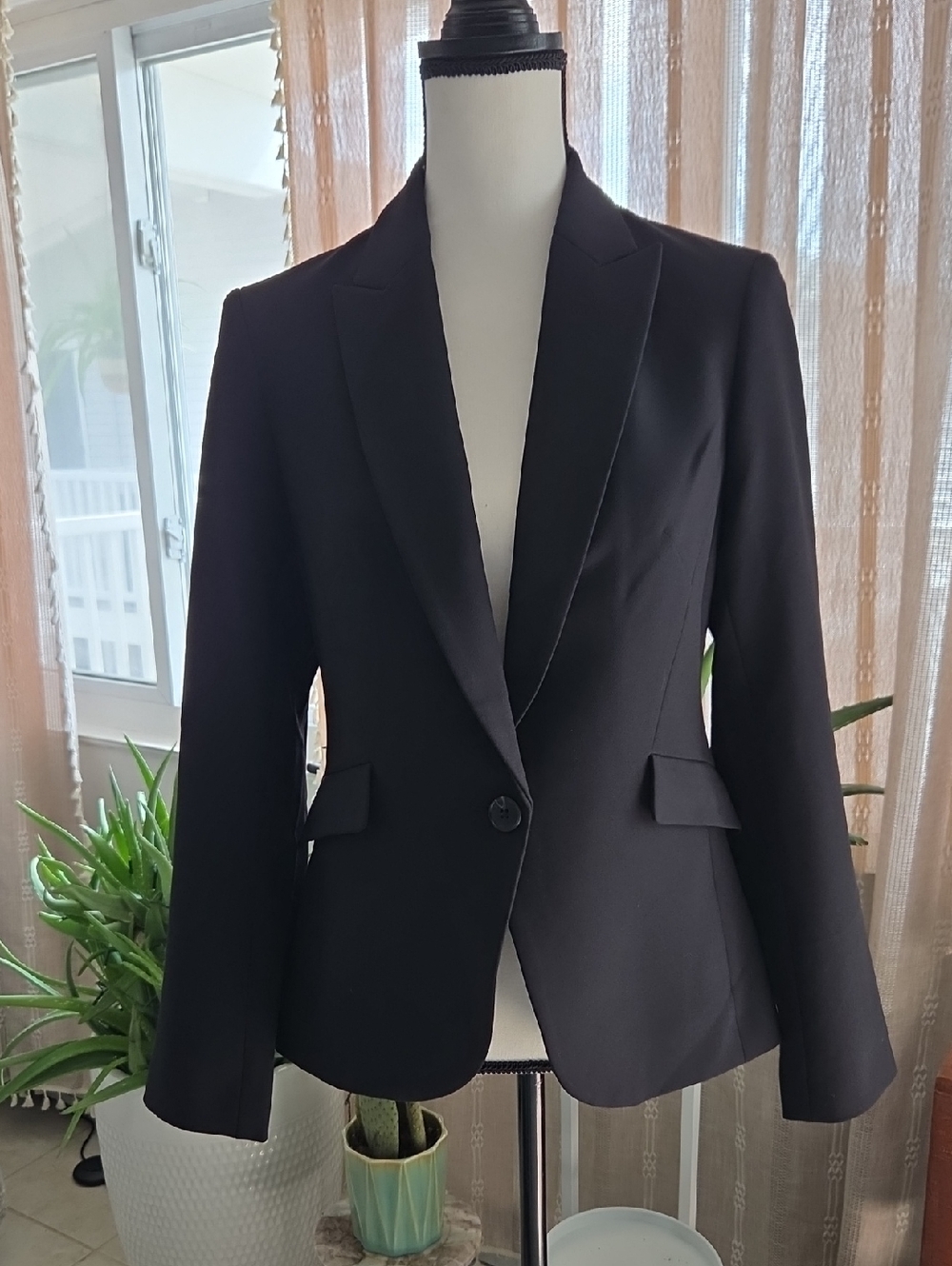 Express Women's Black Single-Button Blazer